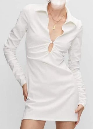 Vestido corto blanco con escote