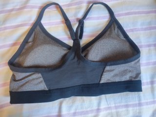 Sujetador deportivo Nike gris mujer
