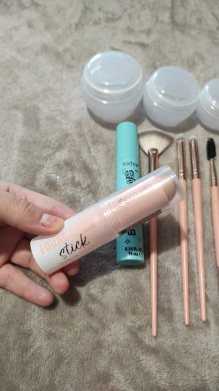 Lote nuevo de maquillaje