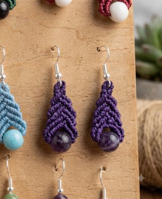 Lote Pendientes Macramé Pluma Dorada