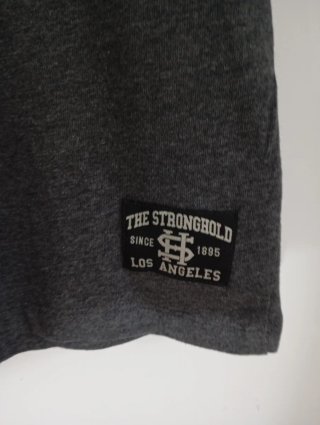 Lote 2 camisetas Pull&Bear y Stronghold Talla M.
