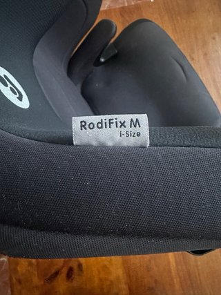 Maxi-Cosi Rodifix M i-Size Negra