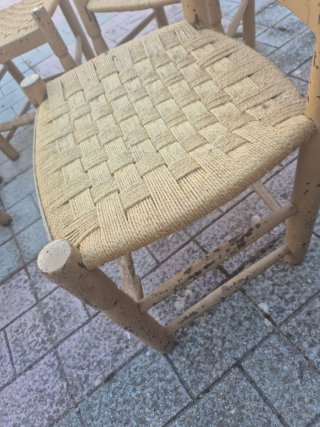 Lote 6 Sillas Antiguas Madera Beige. 5 € CADA UNA.