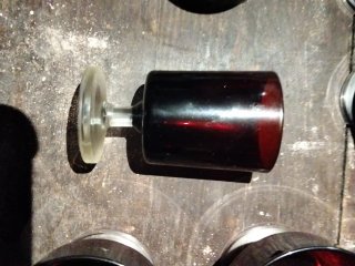 Cristalería antigua rojo sangre