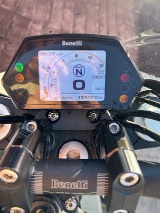 Benelli 502 C Negra