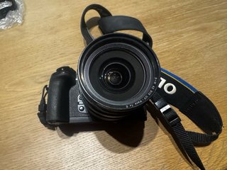 Olympus OM-D E-M1 + 12-40mm f/2.8 PRO + HLD-7