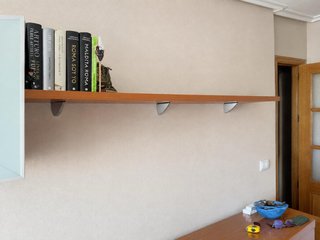 Balda de pared 180x24x3 cm con soportes