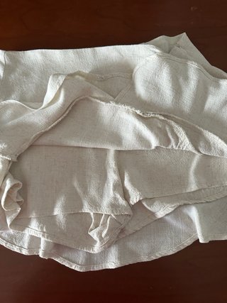 Falda pantalón beige con volantes