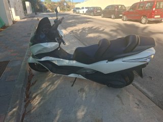 Honda Silver Wing 600 Maxi Scooter Blanca