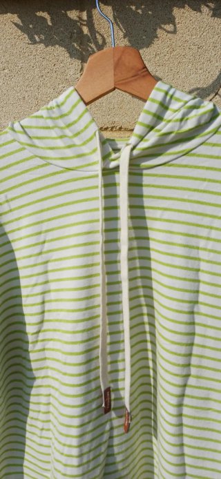 Sudadera con capucha a rayas