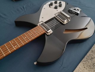 Rickenbacker 330 Jetglo Guitarra Eléctrica
