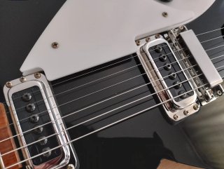 Rickenbacker 330 Jetglo Guitarra Eléctrica
