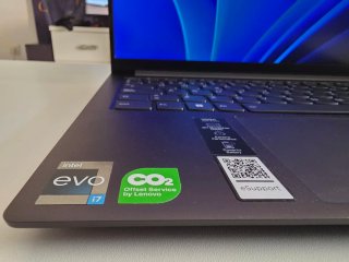 Portátil Lenovo Yoga Slim 7 Pro 14IAP7