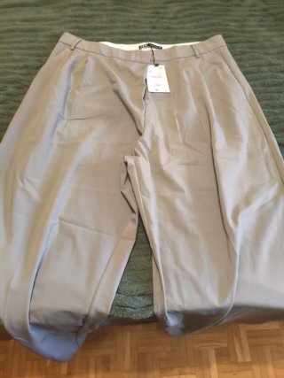 Pantalón de vestir Zara gris
