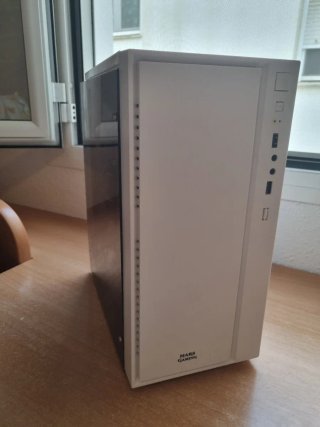 Caja Gaming con Fuente y Placa Base Gigabyte