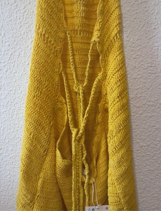 Vestido de punto color mostaza