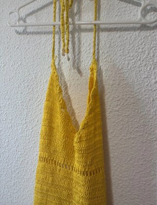 Vestido de punto color mostaza