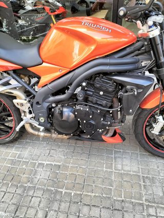 Triumph Speed Triple 1050