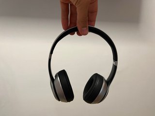 Beats Solo 2 Wireless Auriculares Plata