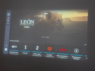 Proyector Portátil Full HD