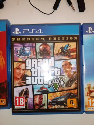 Consola PS4 Slim 1TB Negra +6 Juegos + 2 DualShock