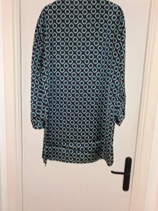 Vestido corto Zara estampado talla 42