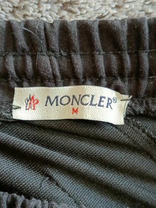 Moncler Shorts Deportivos Negros Talla M