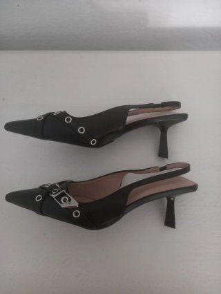 Tacones stiletto negro y plata