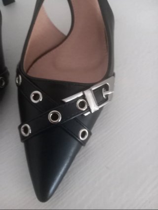 Tacones stiletto negro y plata