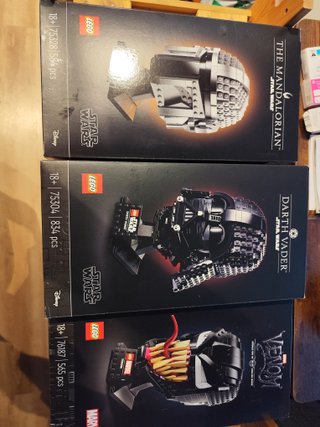 Lego Star Wars y Marvel Cascos.
