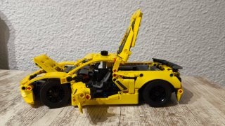 LEGO Technic Corvette Stingray 42205