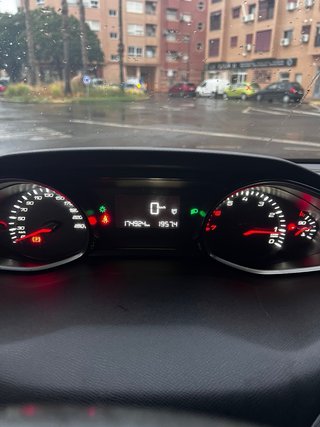 Peugeot 308 (2015) - 1.2 Gasolina - ITV hasta 07/2