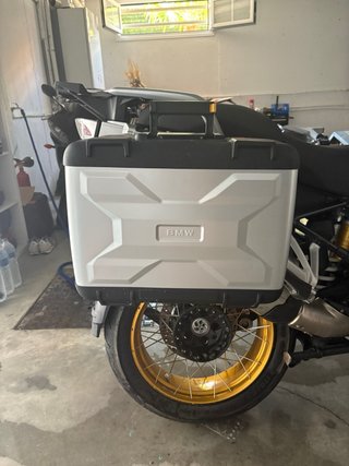Top Case y Maletas Vario BMW