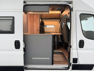 Peugeot Boxer Furgon BlueHDi 130 333 L2H2 96 kW (130 CV)