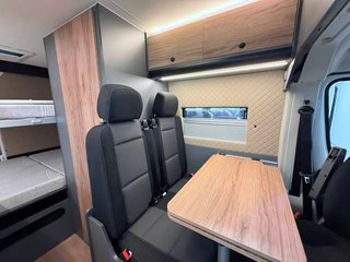 Peugeot Boxer Furgon BlueHDi 130 333 L2H2 96 kW (130 CV)
