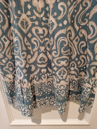Vestido largo boho chic estampado verde y beige.
