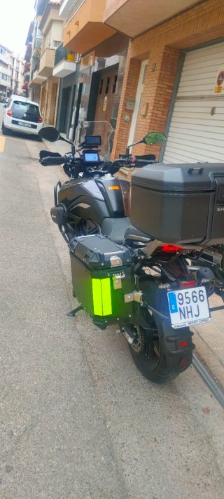 Benelli TRK 702 Adventure Negra