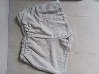 Pantalones cortos grises