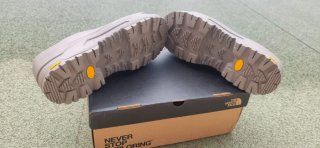 The North Face Base Camp WP Mule Gris
