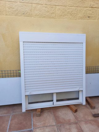 Ventana Aluminio con Persiana y Cerradura
