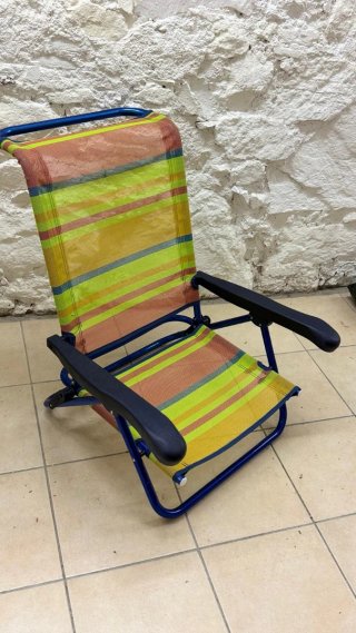 Sillón bajo de playa multicolor