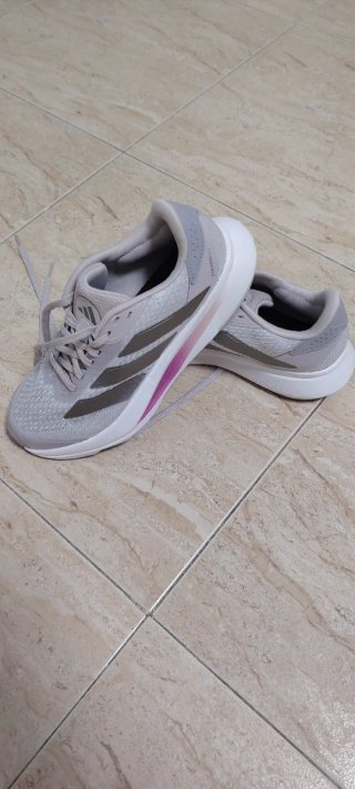 Zapatillas Adidas Grises y Rosas
