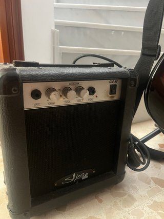Guitarra Eléctrica Peavey + Amplificador
