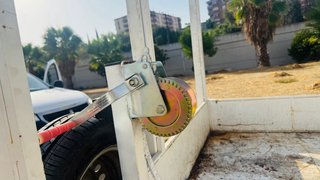 Remolque de carga seminuevo