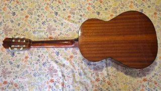 Guitarra Admira Sonia Clásica descatalogada