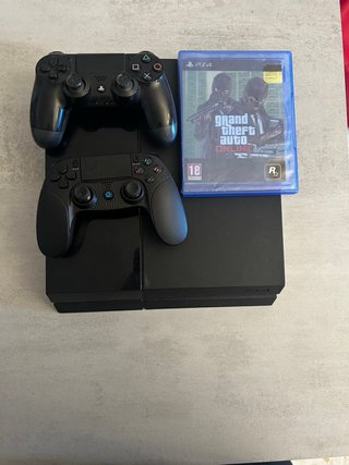 PS4 500GB con juego y 2 mandos
