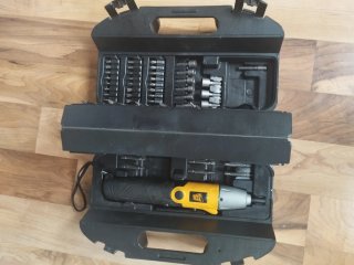 Kit Destornillador Eléctrico Inalámbrico JCB