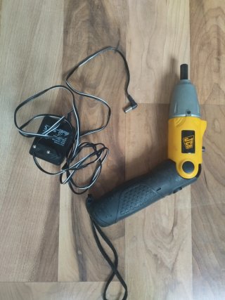 Kit Destornillador Eléctrico Inalámbrico JCB