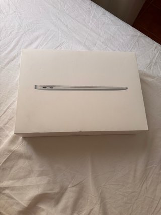 MacBook Air 2019 i5 8GB 128GB Con Caja y plásticos