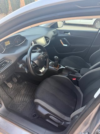 Peugeot 308 2016